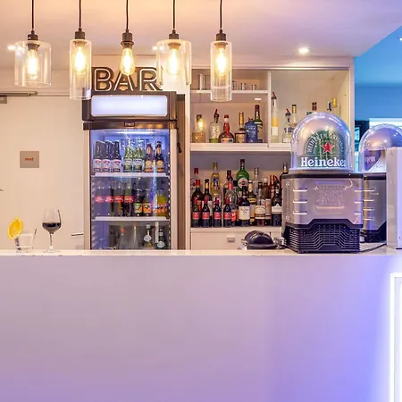 Отель Mercure Paris Parc Des Expositions Малакоф